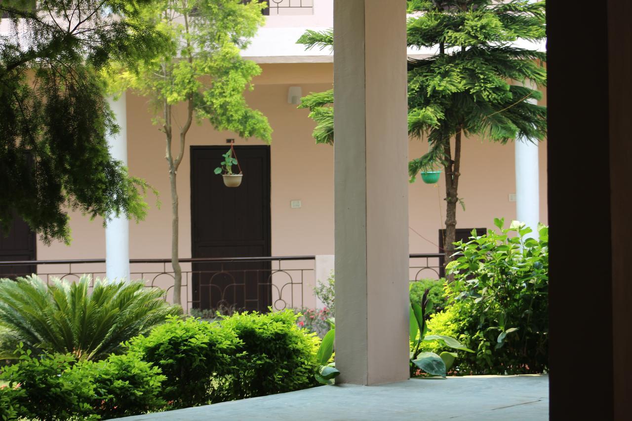 Greenwood Hotel Bhimtal Ngoại thất bức ảnh